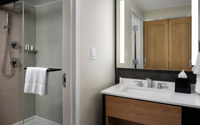 Sheraton Grand Rapids Airport Hotel