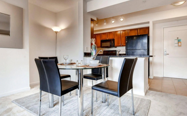 Global Luxury Suites at Villa Street