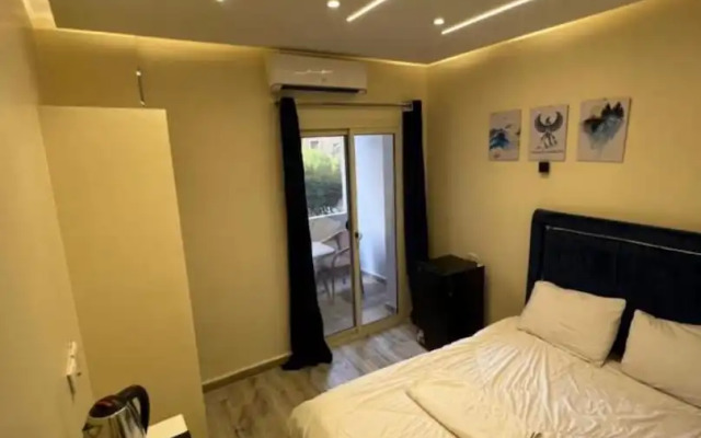 Moses Pyramids Inn