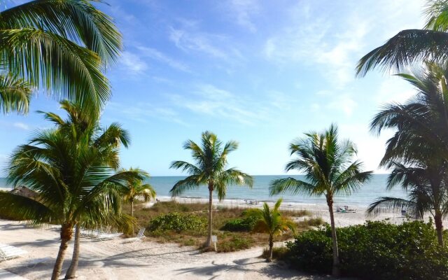 Waterside Inn on the Beach