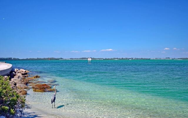 Paradise Beach - East 2414