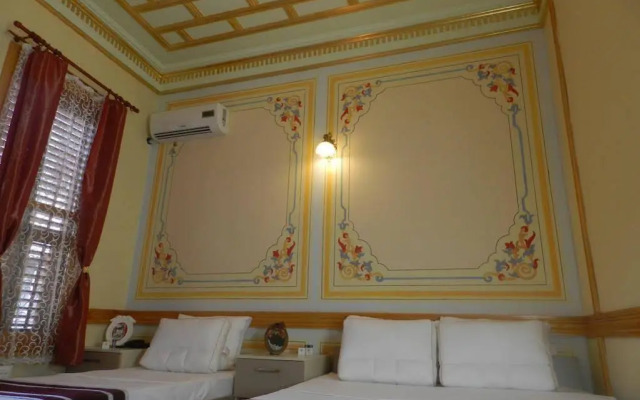 Simal Mansion