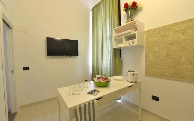 Home & Suites Angioino