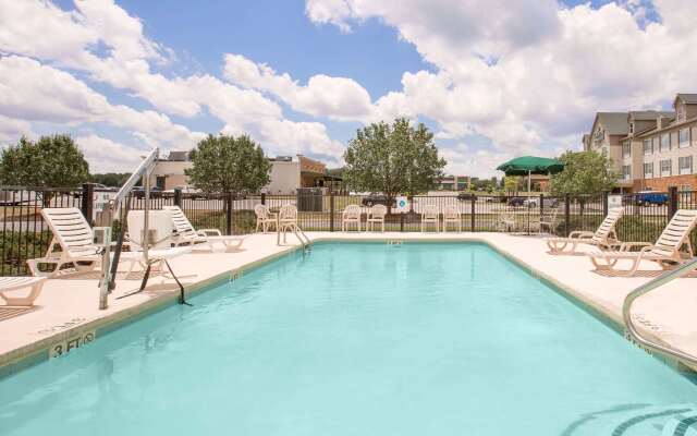 Bonita Lakes Inn