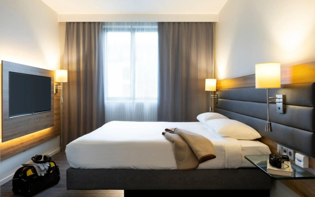 Moxy Aberdeen Airport