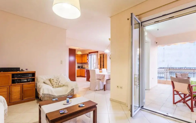 Spacious Urban Haven-family Home Perfect Location