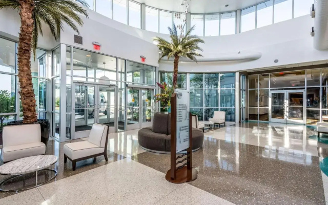 Ramada Springfield Inn And Conference Center