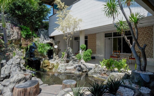 Alam Raya Hotel by RedDoorz