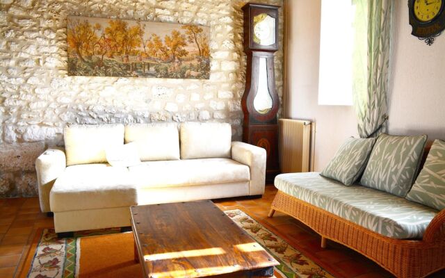 Villa With 6 Bedrooms in Thénac, With Private Pool and Furnished Garde
