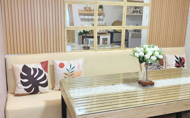 Aesthetic Cozy Stay With Ps4, Netflix & Coffee Nook - Elena Suites Staycation — фото 4