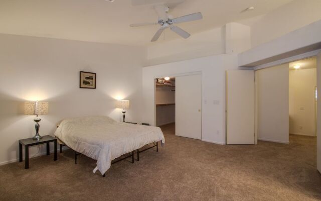 Beautiful Townhome with Pool