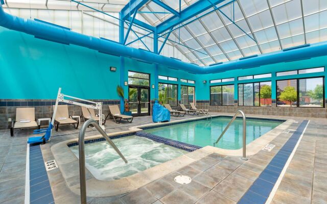 Comfort Suites Southfield/Detroit