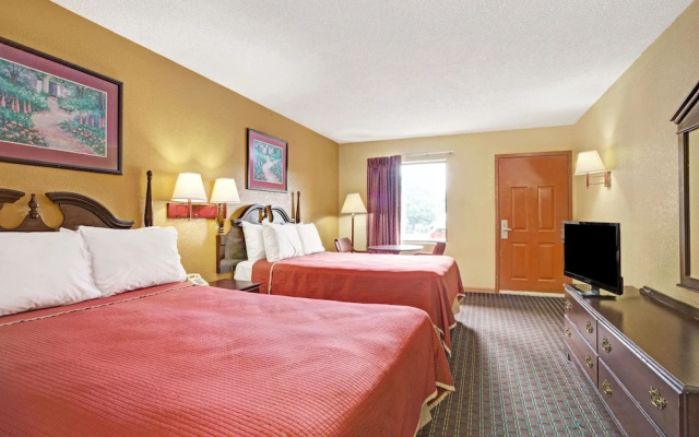 Travelodge Forest Park Atlanta South
