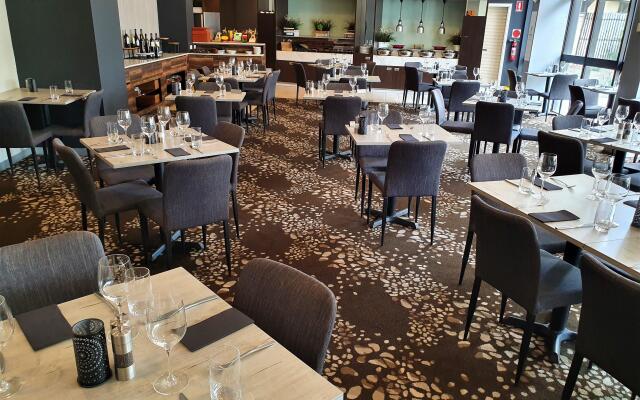 Holiday Inn Melbourne Airport by IHG