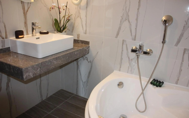 Hotel Cariatis