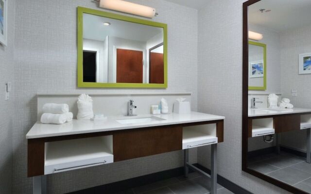 Hampton Inn & Suites By Hilton Charlotte North I 485