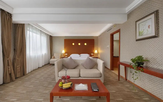 Huayang Plaza Hotel