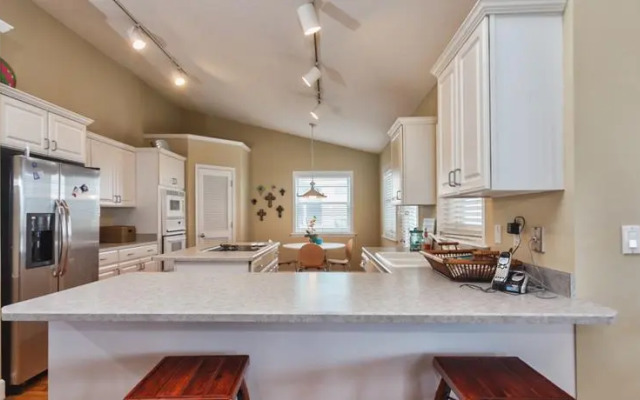 Rainbow Cay by Vacation Rental Pros