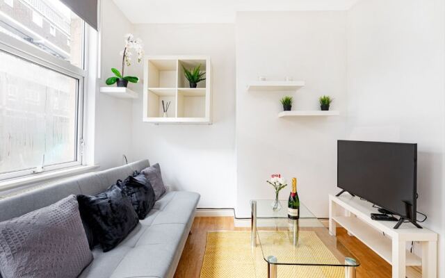 Liverpool Street City Apartment