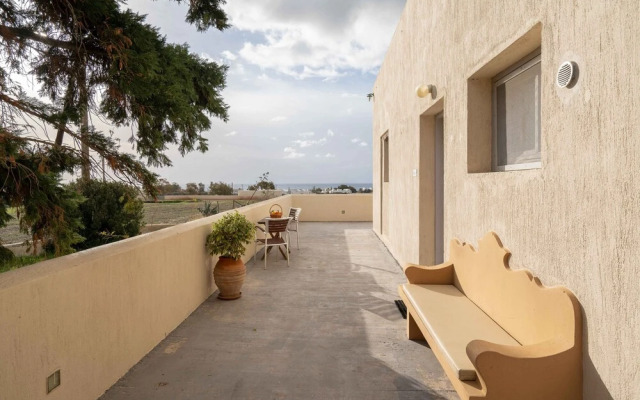 Kapeli Suites