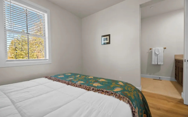 Pine Meadow All Seasons Lodge