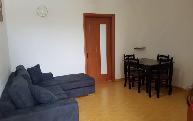 Apartment With one Bedroom in Shkodër, With Enclosed Garden and Wifi - 400 m From the Beach