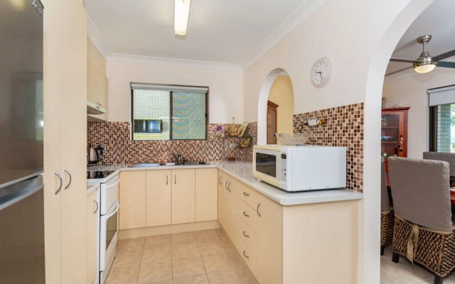 Ground floor, air condtioned apartment!