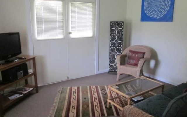 Lakes Waterfront Motel & Holiday Cottages – Guest Rooms – Lakes Entrance