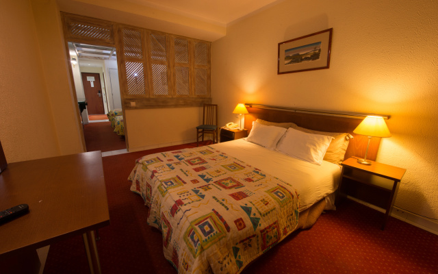 Holiday Inn Express and Suites Lisbon Principe Real by IHG