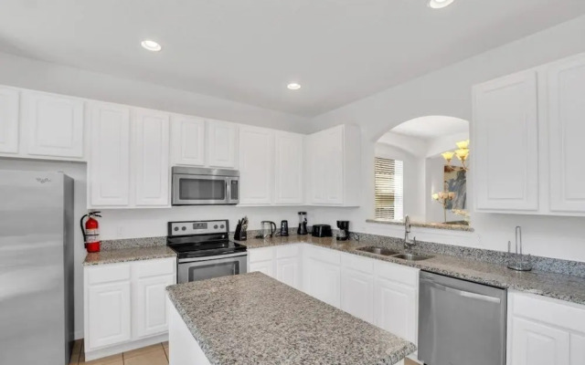 400viola 6 Bedroom Villa