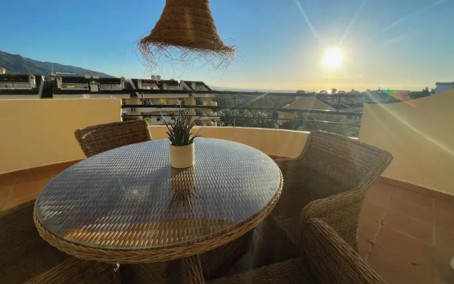 2-bed Apartment - Sea View - 10m From Puerto Banus