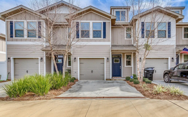Pensacola Vacation Rental w/ Community Pool!