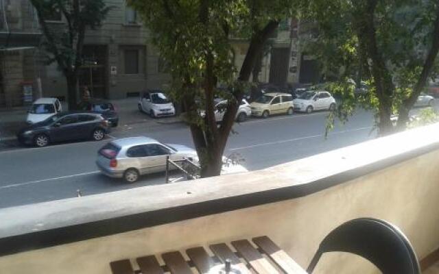 Romantic & Artistic Apartment