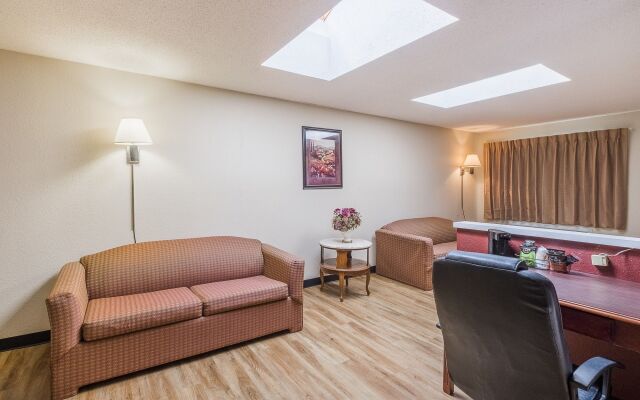 Red Roof Inn Hartford - Vernon