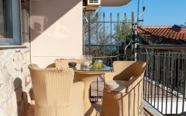 Apostolos apartment with attic