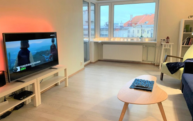 City Center Raua Apartment with Balcony