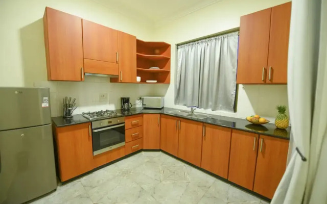 Deluxe 3-bed Apartment With Swimming Pool