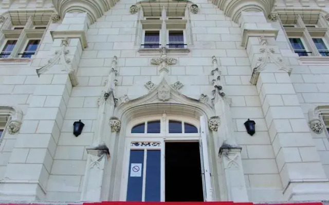 Château Hôtel Savigny