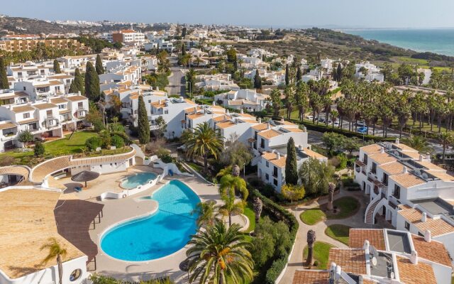 Apt. 89-A São Rafael by HelloVacations