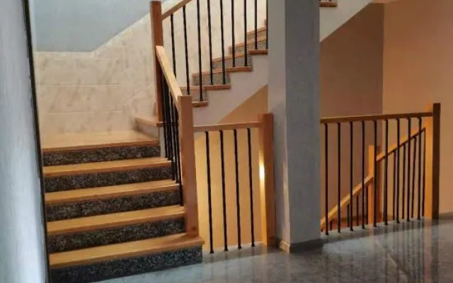 Fuxian Lake Suilingyuan Inn