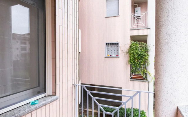 Pisani 4 in Monza With 1 Bathrooms