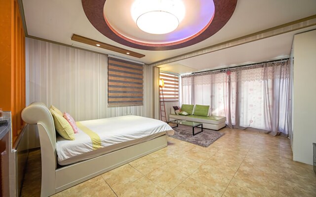 Tongyeong Honey Spa Pension