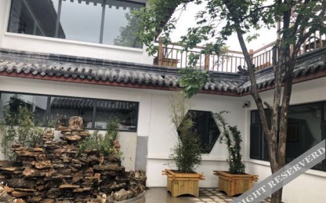 Zhongying Courtyard Hotel