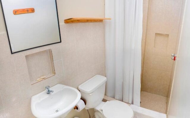 Chescos Hostel & Hotel