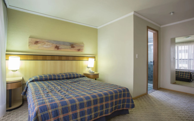 Astron Suítes São José dos Pinhais by Nobile