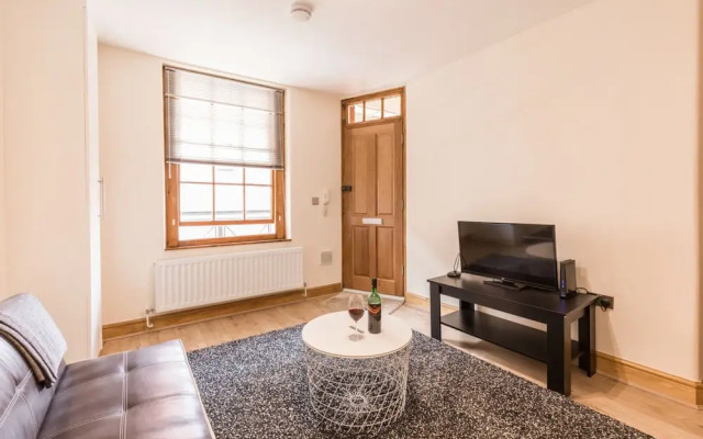 The Martlett Court Residence I