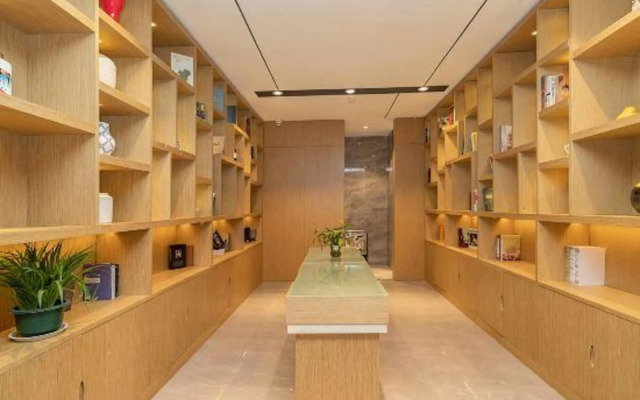 Carrison Yuehe Hotel