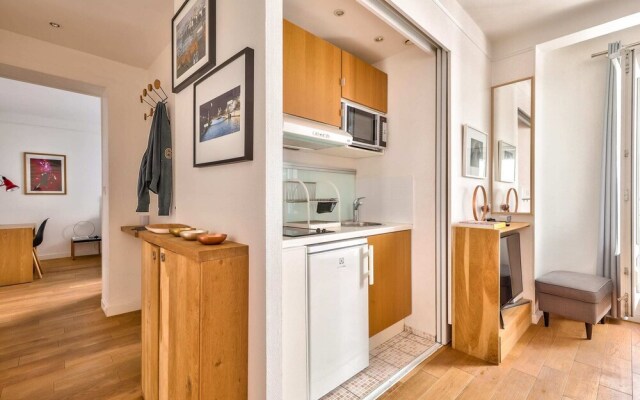 Very Nice and Charming 2 Room Apartment in Paris