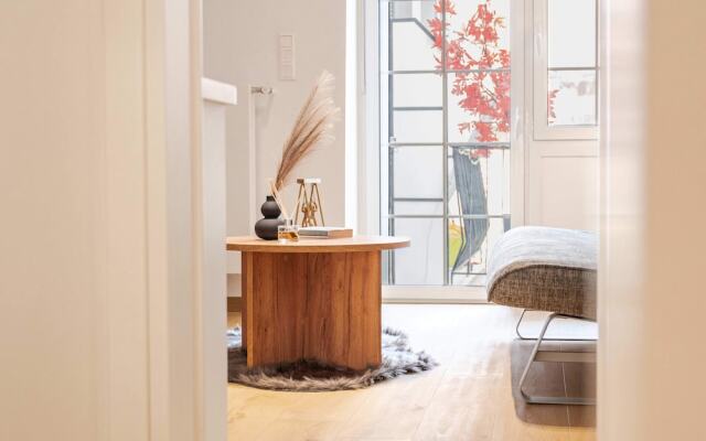 Phaedrus Living: Nea Smyrni Park View Flat