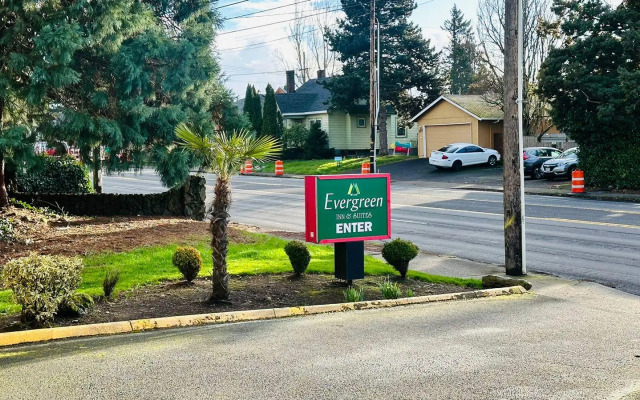 Evergreen Inn & Suites Portland Airport